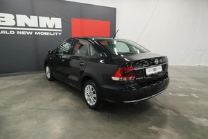 Седан Volkswagen Polo 2015 года, 1070000 рублей, Курск