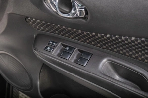 Хетчбэк Nissan Note 2013 года, 879000 рублей, Томск
