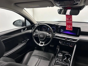 Седан Kia K5 2019 года, 2499000 рублей, Красноярск