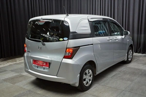 Минивэн Honda Freed 2011 года, 950000 рублей, Красноярск