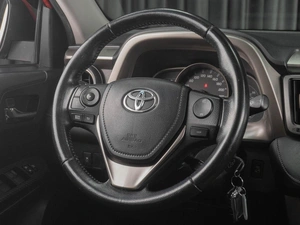 Внедорожник Toyota RAV4 2015 года, 1949000 рублей, Тюмень