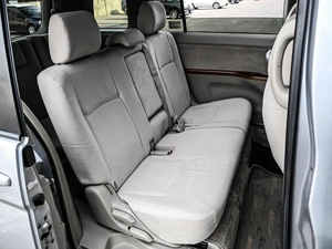 Минивэн Toyota Isis 2009 года, 1169000 рублей, Кирилловка