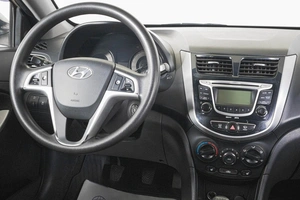Хетчбэк Hyundai Solaris 2012 года, 749000 рублей, Кемерово