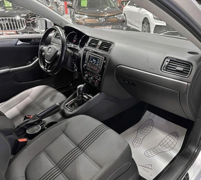 Седан Volkswagen Jetta 2017 года, 1247000 рублей, Красноярск