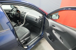 Седан Toyota Corolla 2008 года, 990000 рублей, Курск