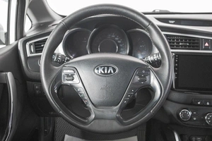 Хетчбэк Kia Ceed 2016 года, 899000 рублей, Кемерово