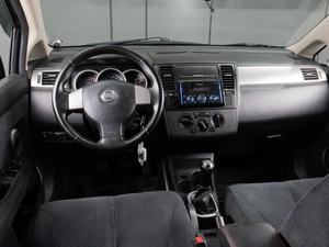 Хетчбэк Nissan Tiida 2011 года, 599000 рублей, Тюмень