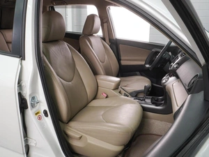 Внедорожник Toyota RAV4 2011 года, 1499000 рублей, Воронеж