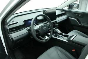 Внедорожник Toyota RAV4 2026 года, 4295000 рублей, Красноярск