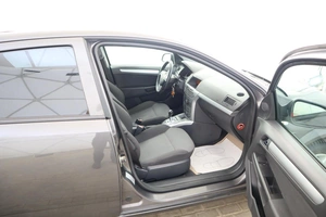 Седан Opel Astra 2011 года, 630000 рублей, Обнинск