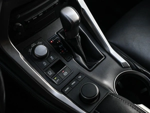 Внедорожник Lexus NX 2015 года, 2349000 рублей, Кирилловка