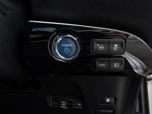 Лифтбек Toyota Prius 2016 года, 1535000 рублей, Краснодар