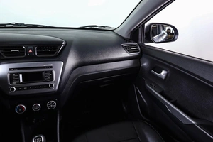 Хетчбэк Kia Rio 2016 года, 909000 рублей, Пермь