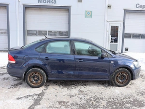 Седан Volkswagen Polo 2013 года, 940000 рублей, Железногорск