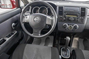 Седан Nissan Tiida 2010 года, 769000 рублей, Барнаул