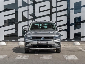 Внедорожник Volkswagen Tiguan 2020 года, 2400000 рублей, Краснодар