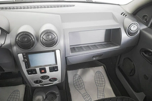 Седан Renault Logan 2006 года, 349000 рублей, Кемерово