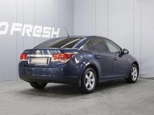 Седан Chevrolet Cruze 2011 года, 678125 рублей, Омск