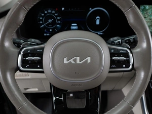 Минивэн Kia Carnival 2022 года, 4300000 рублей, Тюмень