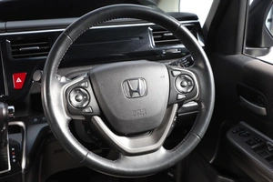 Минивэн Honda Stepwgn Spada 2019 года, 2489000 рублей, Новосибирск