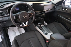 Седан Kia Optima 2018 года, 1669000 рублей, Омск