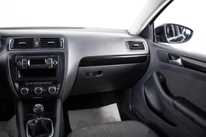 Седан Volkswagen Jetta 2012 года, 849000 рублей, Пермь