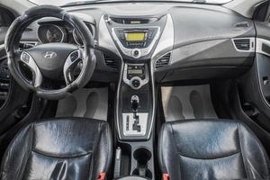 Седан Hyundai Avante 2011 года, 949000 рублей, Барнаул