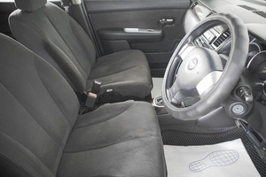 Седан Nissan Tiida Latio 2004 года, 499000 рублей, Кемерово