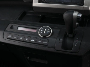 Минивэн Honda Freed 2011 года, 930000 рублей, Омск