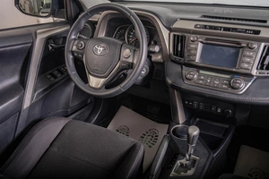 Внедорожник Toyota RAV4 2014 года, 2099000 рублей, Томск