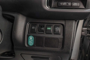 Минивэн Nissan Serena 2017 года, 1859000 рублей, Челябинск