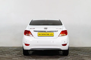 Седан Hyundai Solaris 2013 года, 769000 рублей, Сургут