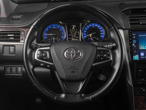 Седан Toyota Camry 2018 года, 2199000 рублей, Тюмень