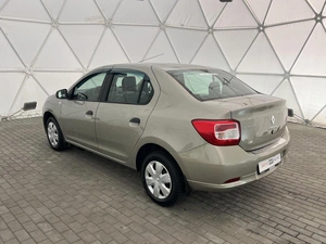 Седан Renault Logan 2016 года, 790000 рублей, Клинцы