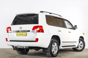 Внедорожник Toyota Land Cruiser 2013 года, 3999000 рублей, Тюмень