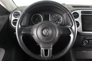 Внедорожник Volkswagen Tiguan 2011 года, 969000 рублей, Пермь