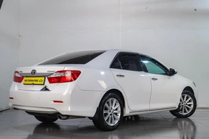 Седан Toyota Camry 2013 года, 1879000 рублей, Челябинск