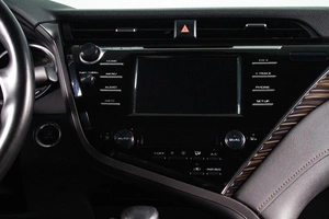 Седан Toyota Camry 2019 года, 3099000 рублей, Сургут