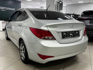 Седан Hyundai Solaris 2015 года, 820000 рублей, Ачинск