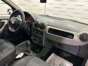 Седан Renault Logan 2011 года, 525000 рублей, Красноярск