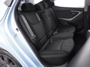 Седан Hyundai Elantra 2012 года, 868999 рублей, Москва