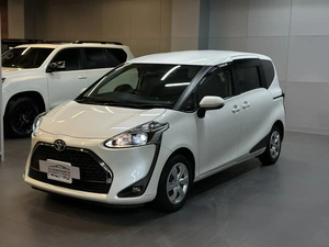 Минивэн Toyota Sienta 2020 года, 1727000 рублей, Красноярск