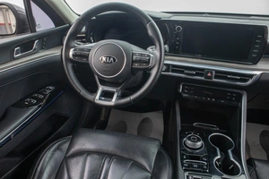 Седан Kia K5 2021 года, 3289000 рублей, Барнаул