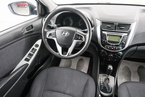 Седан Hyundai Solaris 2012 года, 949000 рублей, Красноярск