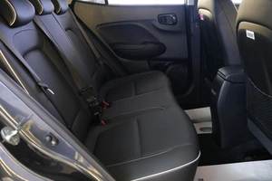 Внедорожник Hyundai Venue 2021 года, 2349000 рублей, Омск