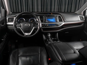 Внедорожник Toyota Highlander 2014 года, 3199000 рублей, Тюмень