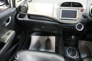 Хетчбэк Honda Fit 2011 года, 969000 рублей, Омск