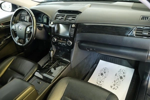 Седан Toyota Camry 2013 года, 2089000 рублей, Омск