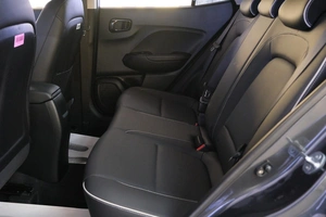 Внедорожник Hyundai Venue 2021 года, 2349000 рублей, Омск