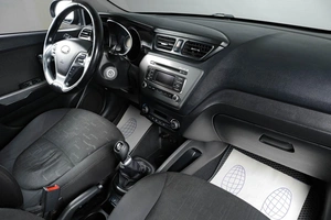 Хетчбэк Kia Rio 2016 года, 1129000 рублей, Тюмень